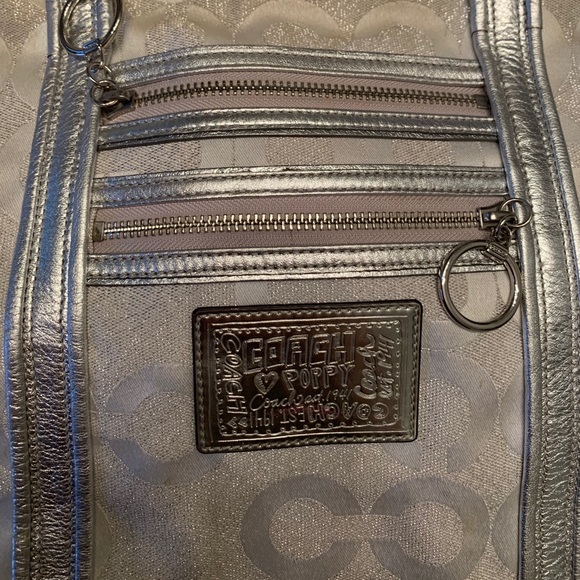 Silver poppy Coach Bag - Picture 4 of 5